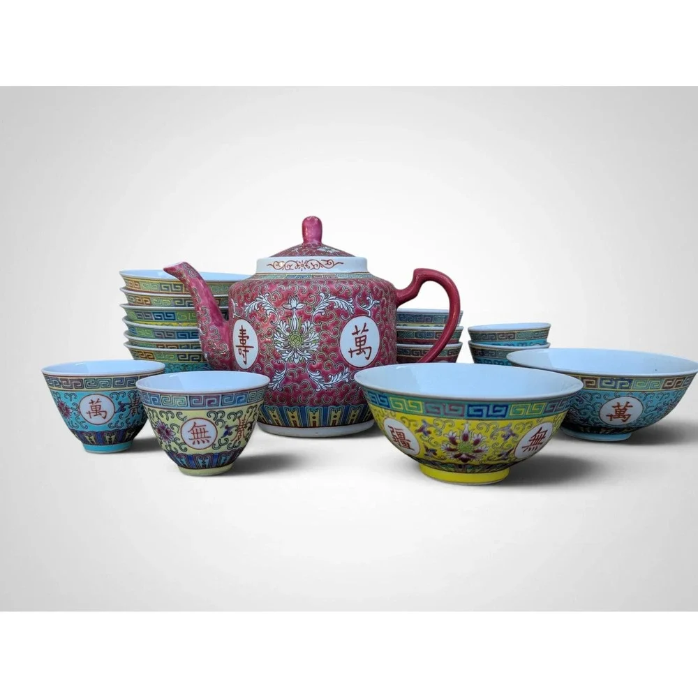 Famille Rose Style Tea Service